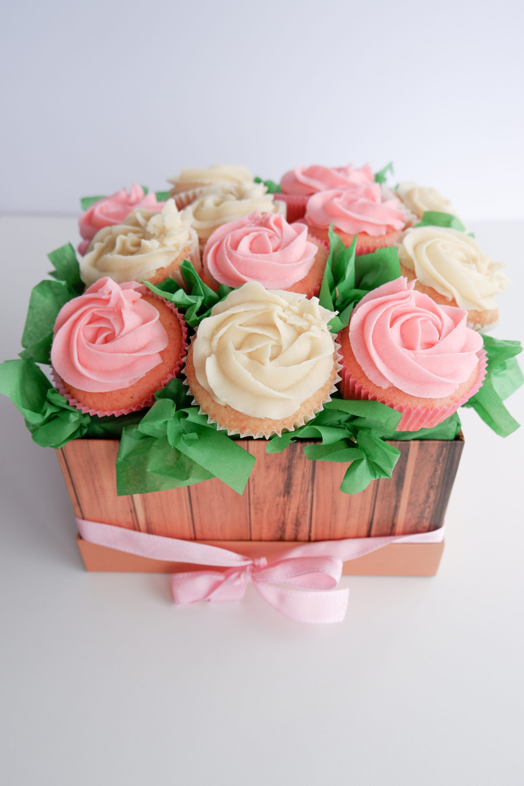How to Build a Cupcake Bouquet